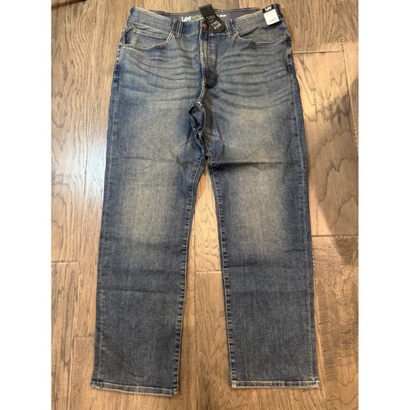 NWT Lee Extreme Motion MVP Maverick Big & Tall Relaxed Straight Jeans Mens 44x34 - Picture 1 of 12